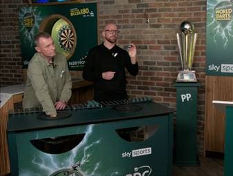 Der Turnierbaum für die Darts-WM 2026 ist ausgelost. Ein echtes Hammerlos bleibt für die acht deutschen Teilnehmer aus.