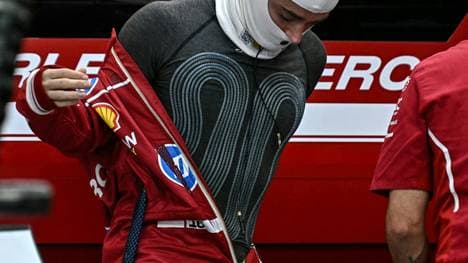 Die Kühlweste am Körper von Charles Leclerc
