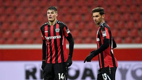 Lucas Alario (r.) steht wieder in der Startelf