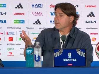 Nach der Debatte um Folarin Balogun und der Niederlage gegen Belgien bezieht Mauricio Pochettino erneut Stellung. Der US-Nationaltrainer betont, dass er sich lediglich an die FIFA-Regeln gehalten habe, und kritisiert scharf, dass Politik und Sport in der Diskussion miteinander vermischt würden.