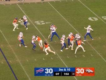 Die Denver Broncos und die Buffalo Bills liefern sich in der Divisional Round der NFL-Playoffs einen spektakulären Schlagabtausch. Das Spektakel gipfelt in einem Overtime-Thriller.