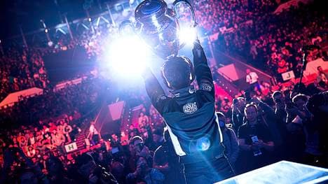 eSports-Profi: Die 0,1 Prozent - wenn Gaming zum Beruf wird