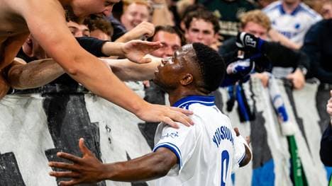 Youssoufa Moukoko bejubelt sein Tor