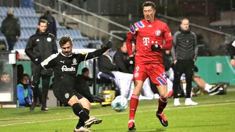 Fin Bartels warf Robert Lewandowsk aus dem DFB-Pokal