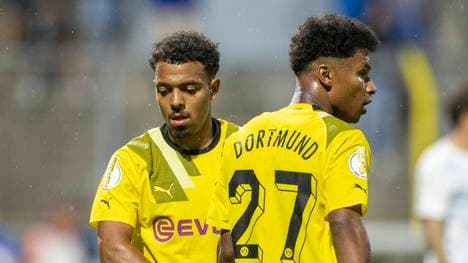 Donyell Malen (li.) und Karim Adeyemi (re.) fehlen gegen Werder