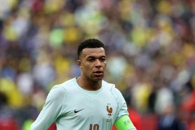 WM-Trikots mit „Schulterproblem“