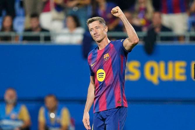 Barca mit Torgala vor Mini-Kulisse