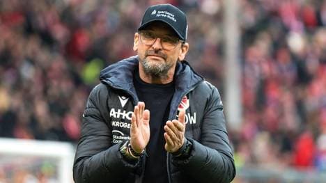 FCE-Coach Claus-Dieter Wollitz kann stolz auf seine Mannschaft sein!