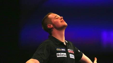 Max Hopp ist ein deutscher Dartsspieler Deutschlands bester Dart-Spieler Max Hopp wird beim Heim-Turnier besonders motiviert sein