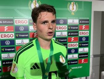 Jonas Urbig darf als Trainingstorhüter mit zur WM reisen. Nach dem Gewinn des DFB-Pokals spricht der Bayern-Keeper darüber, wie er sich auf diese Zeit freut. 