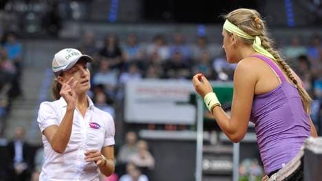 Victoria Azarenka diskutiert mit der Schiedsrichterin