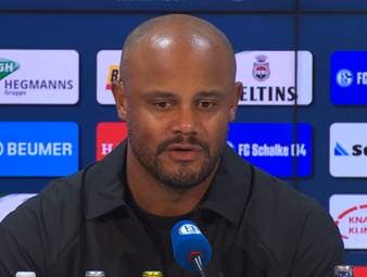 Nach der Nullnummer gegen Schalke muss sich Bayerns Cheftrainer Vincent Kompany die Frage gefallen lassen, warum er Michael Olise und Harry Kane auf der Bank gelassen hat. Der Belgier hat dafür eine simple Erklärung.