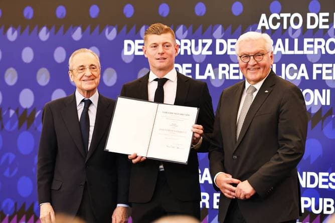 Große Ehre für Kroos