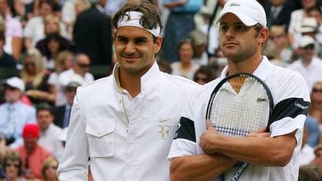 Roger Federer (Schweiz, li.) und Andy Roddick (USA) vor dem Finale der All England Championships 2009 in Wimbledon