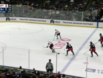 Tim Stützle und die Ottawa Senators feiern einen wichtigen Auswärtssieg bei den Columbus Blue Jackets. Der Deutsche bringt sein Team erst auf die Siegerstraße - und glänzt kurz vor Schluss mit einer großen Geste.