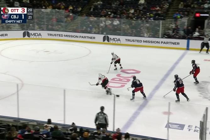 Große Geste! Deutscher NHL-Star verschenkt Tor