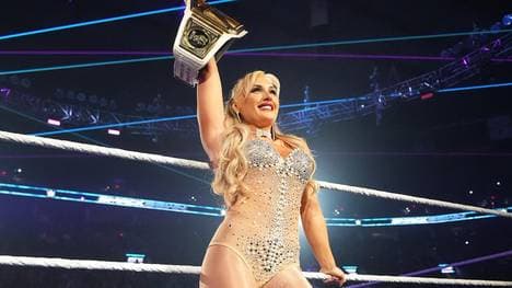 Tiffany Stratton könnte bei WWE WrestleMania 41 auf Charlotte Flair treffen