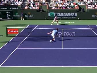 Im Finale in Indian Wells liefern sich Daniil Medwedew und Jannik Sinner in der Hitze von Kalifornien ein packendes Duell. Am Ende ist Sinner aber zu abgebrüht für den Russen.