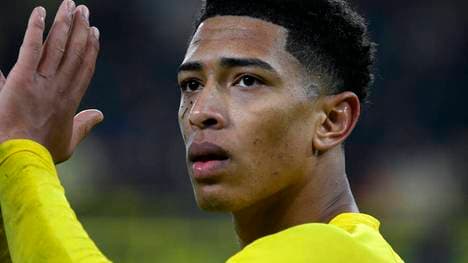 Signal Iduna Park Dortmund, 4.12.2021, 1. Fussball Bundesliga Saison 2021 22, 14. Spieltag, Borussia Dortmund (BVB) vs FC Bayern München (FCB) - Jude Bellingham (BVB) DFL REGULATIONS PROHIBIT ANY USE OF PHOTOGRAPHS AS IMAGE SEQUENCES AND OR QUASI-VIDEO *** Signal Iduna Park Dortmund, 4 12 2021, 1 Football Bundesliga Season 2021 22, Matchday 14, Borussia Dortmund BVB vs FC Bayern Munich FCB Jude Bellingham BVB DFL REGULATES PROHIBIT ANY USE OF PHOTOGRAPHS AS IMAGE SEQUENCES AND OR QUASI VIDEO