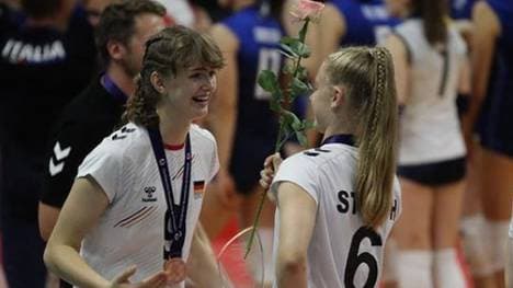 Leana Grozer (l.) ist erstmals erstmals für das Volleyball-Nationalteam nominiert
