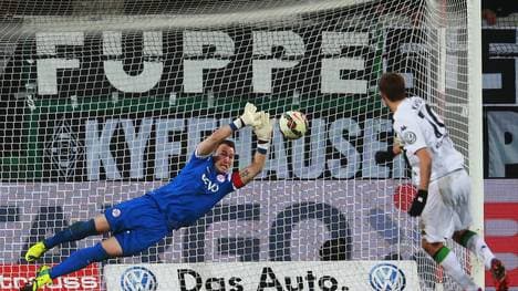 Kickers Offenbach v Borussia Moenchengladbach - DFB Cup