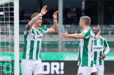 1,96 Meter pure Eleganz entscheiden Abstiegsgipfel