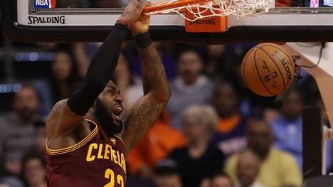 Cleveland Cavaliers v Phoenix Suns