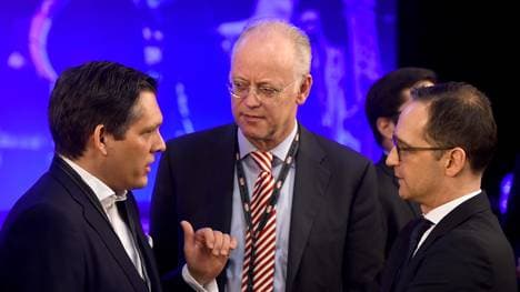 Rudolf Scharping (mitte) ist seit 2005 Präsident des BDR