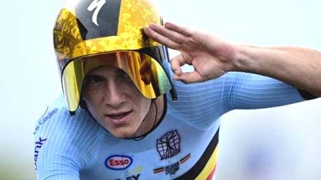 Remco Evenepoel lässt Tadej Pogacar stehen