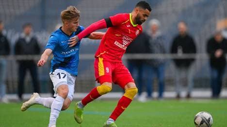 Von der Oberliga zum Afrika-Cup: Stanley Ratifo (r.)