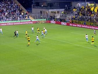 Borussia Dortmund feierte dank eines 3:0-Erfolgs in der 1. Runde des DFB-Pokals einen Auftakt nach Maß in die neue Saison. Donyell Malen schießt den BVB früh in Führung. 