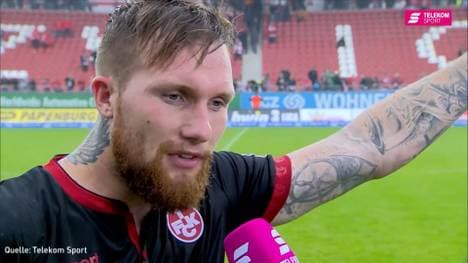 FCK-Spieler Jan Löhmannsröben geht auf den Schiedsrichter los
