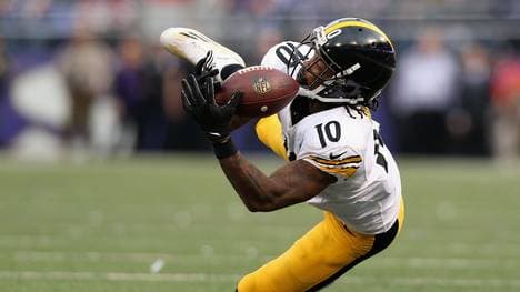Pittsburgh Steelers v Baltimore Ravens