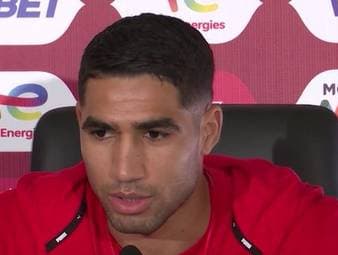 Achraf Hakimi freut sich über den Besuch von Real-Star Kylian Mbappé beim Afrika-Cup. Sein ehemaliger PSG-Mitspieler würde, wann immer er Zeit habe, Marokko und die Küche des Landes genießen.