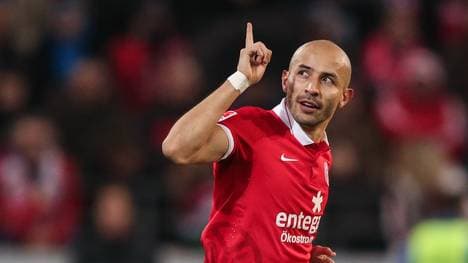 Elkin Soto vom 1. FSV Mainz 05 jubelt über ein Tor