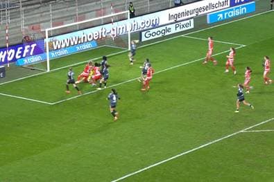 Zweifacher Elfer-Fehlschuss - und doch Last-Minute-Jubel