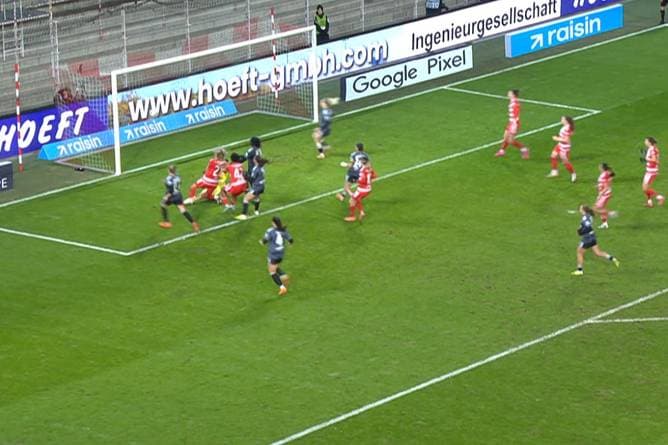 Zweifacher Elfer-Fehlschuss - und doch Last-Minute-Jubel