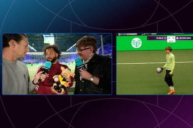 Hier bekommt Real-Legende SPORT1 Phrasenschwein überreicht