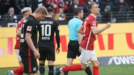 Nils Petersen (r.) traf auch in Frankfurt als Joker