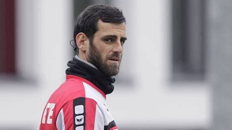 Mergim Mavraj verteidigt für den 1. FC Köln