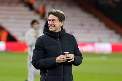 Becher des Rivalen: Fans fordern Trainer-Entlassung 