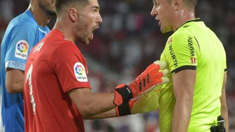 Torhüter Luca Zidane sieht nach Foul die Rote Karte 