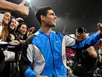 Amateure fordern Tennisstars in Melbourne