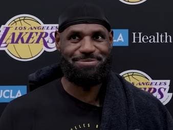 Nach dem 140:126 gegen Utah betont Lakers-Star LeBron James, wie vielseitig er im Basketball ist. Er sprach auch über seine gesundheitlichen Vorschritte und hofft, seine Leistung aufs Top-Niveau bald zu bringen.