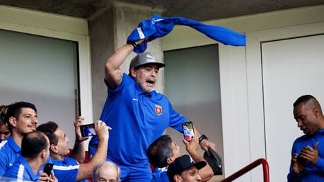 FBL-NED-ARG-MARADONA