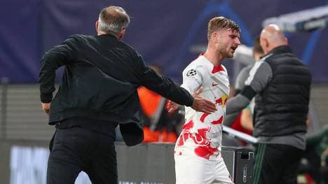 Wiederwilliges Abklatschen mit dem Trainer: Timo Werner