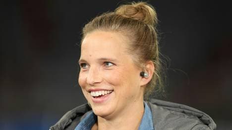 Tabea Kemme hat sich ihr Handy eigenhändig zurückgeholt