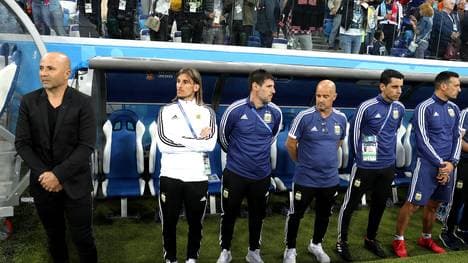 Jorge Sampaoli (l.) steht mit Argentinien vor dem WM-Aus