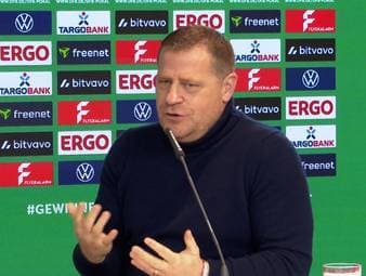 Der FC Bayern lieh Bara Sapoko Ndiaye von den Gambinos Stars Africa für ein halbes Jahr aus. Sportvorstand Max Eberl erklärt den Plan mit dem 18-Jährigen, der aus einer Fußballakademie in Afrika stammt, an der sich auch die Münchner beteiligen.