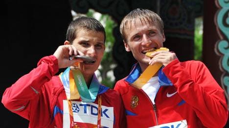 Wladimir Kanaikin (l.) und Waleri Bortschin 